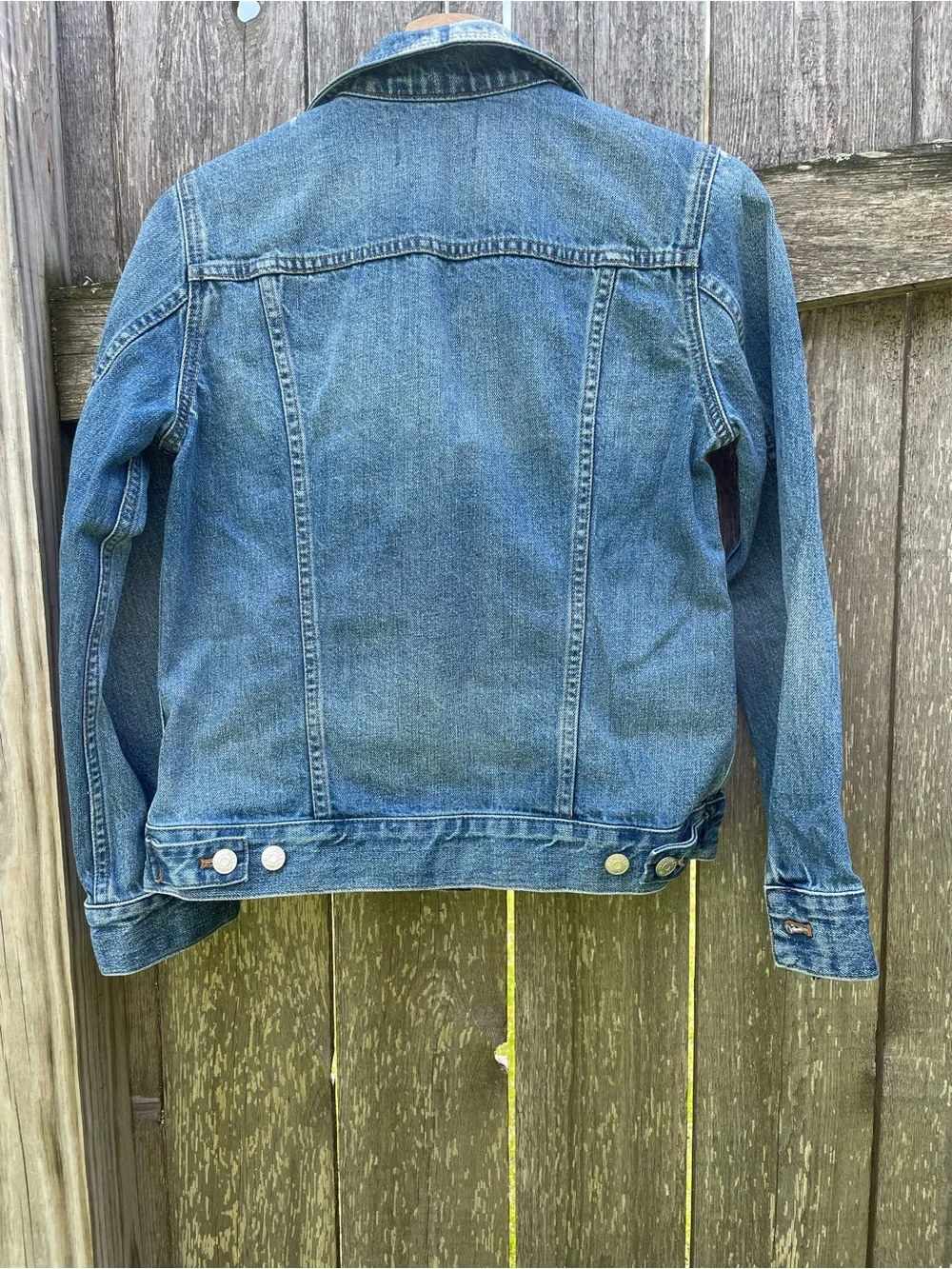 Madewell Classic Light Blue Denim Trucker Jacket - Picture 3 of 3